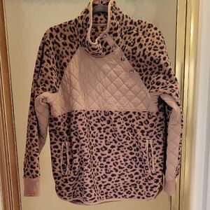 Abercrombie & Fitch Tan and Black Patterned Pullover
